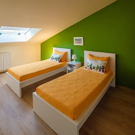 E Apartment *
